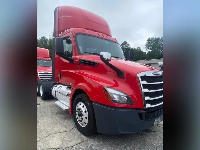 2020 FREIGHTLINER CA126