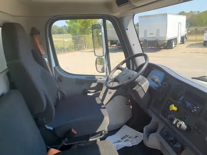 2018 FREIGHTLINER/MERCEDES M2 106