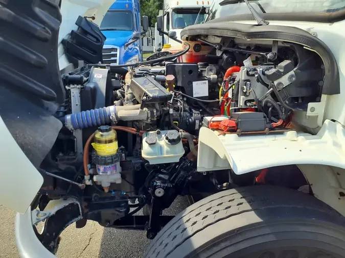 2020 FREIGHTLINER M2 106