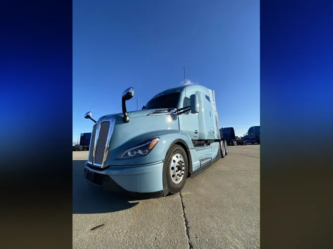 2022 KENWORTH T680