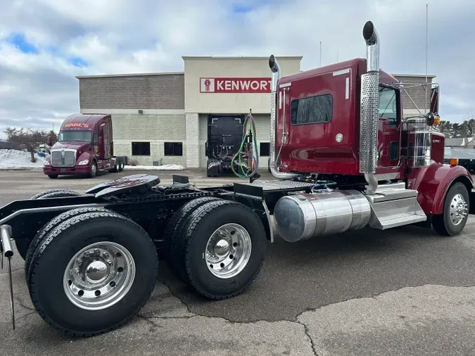 2026 Kenworth W900L