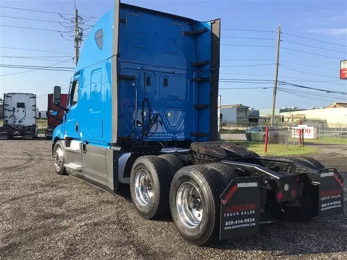 2021 FREIGHTLINER CA126