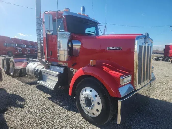 2018 KENWORTH W900