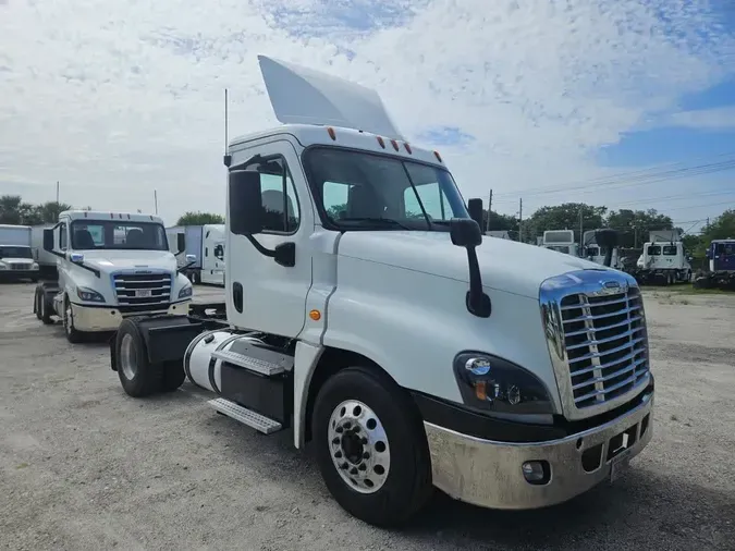 2018 FREIGHTLINER CASCADIA 125