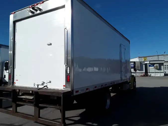 2018 FREIGHTLINER/MERCEDES M2 106