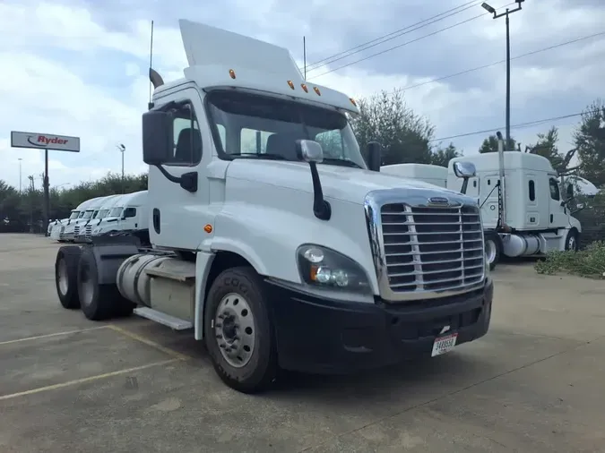 2019 FREIGHTLINER/MERCEDES CASCADIA 125