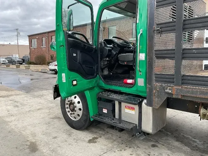 2019 HINO TRUCK 268