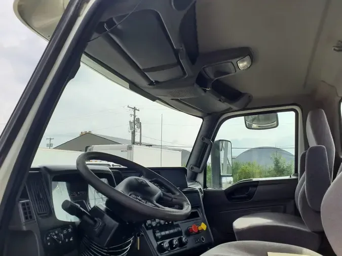 2019 NAVISTAR INTERNATIONAL LT625 DAYCAB T/A