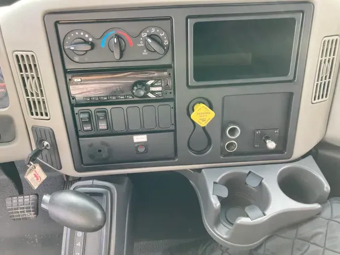 2017 NAVISTAR INTERNATIONAL 4300