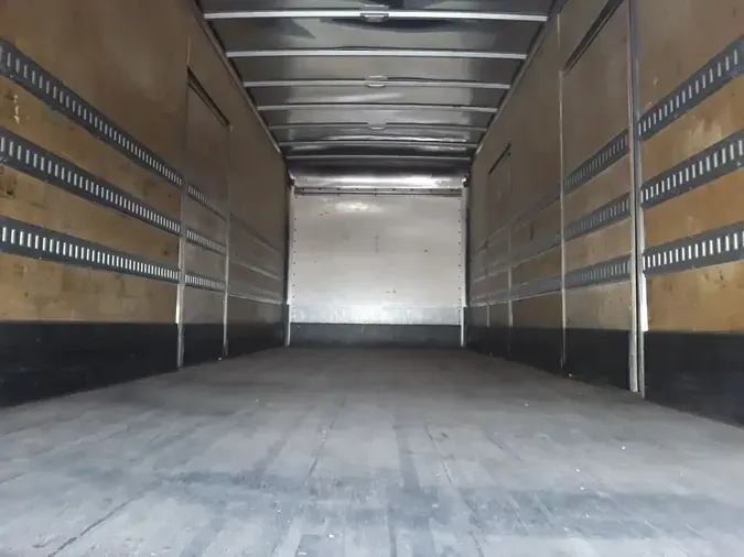 2018 FREIGHTLINER M2 106