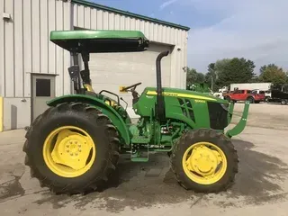 2015 John Deere 5065E