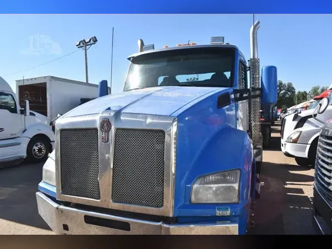 2015 KENWORTH T880