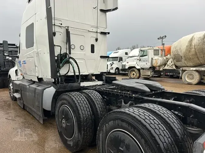 2023 INTERNATIONAL LT