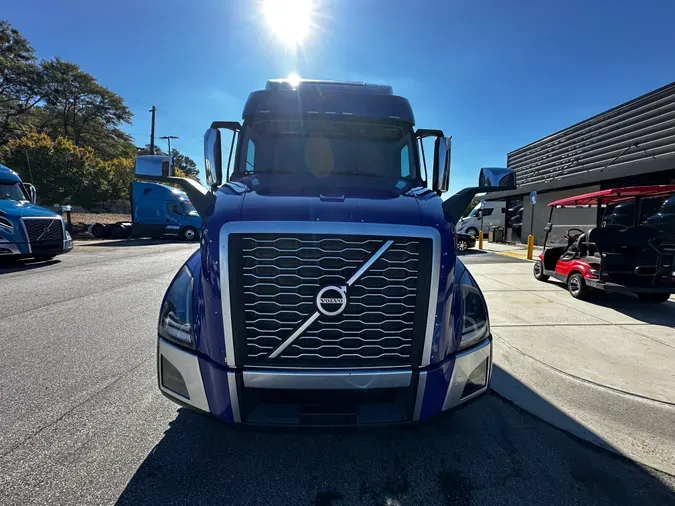 2022 Volvo VNL64T860