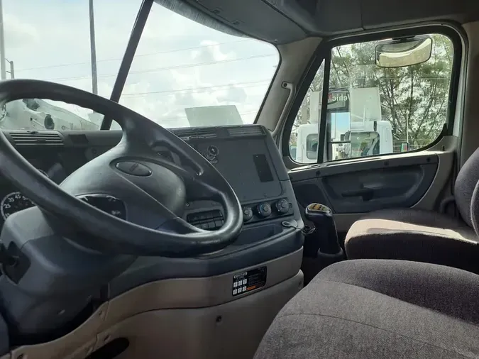 2019 FREIGHTLINER/MERCEDES CASCADIA 125