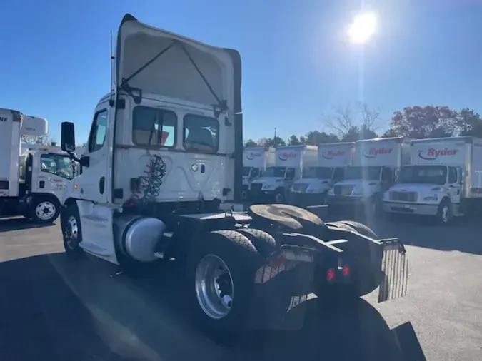 2019 FREIGHTLINER/MERCEDES CASCADIA 113819ba72b17e71a2b07a1fc4f7cb44116