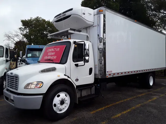 2017 FREIGHTLINER/MERCEDES M2 106