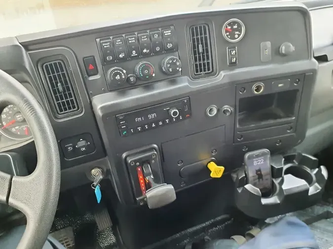 2023 NAVISTAR INTERNATIONAL MV607 (4X2)