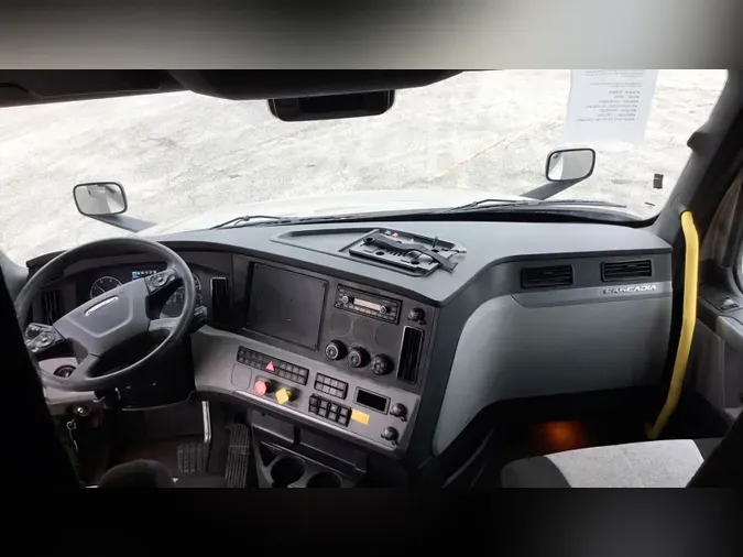 2022 Freightliner Cascadia 126819c69fe6a10289ab8c74f3c86723c68