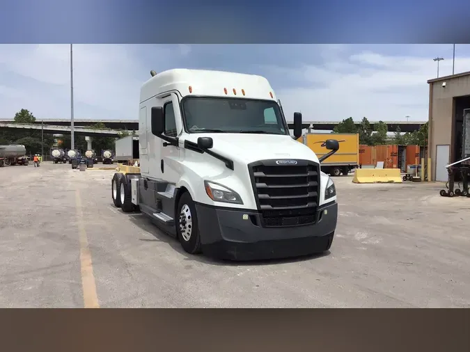 2022 Freightliner Cascadia 126819d18a6db71468e04397799423108d0