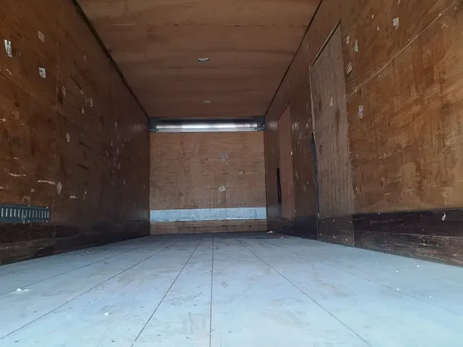 2018 FREIGHTLINER M2 106