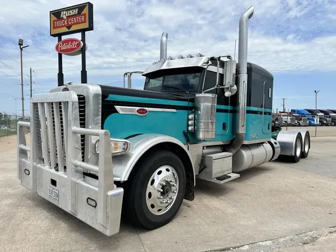 2024 Peterbilt 389