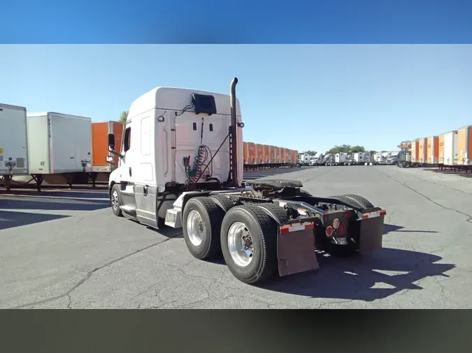 2022 Freightliner Cascadia 12681a6e2a4b3ad92bed7a60aca9ecab846