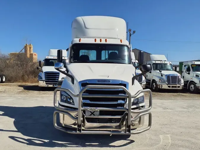2020 FREIGHTLINER/MERCEDES NEW CASCADIA 116