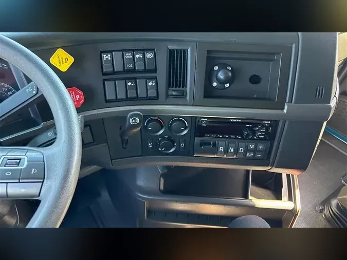 2020 VOLVO VNL86081a7d8126fbfac31517176cfa98ccbc9