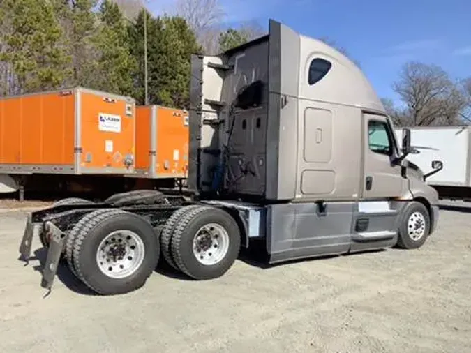 2021 Freightliner Cascadia