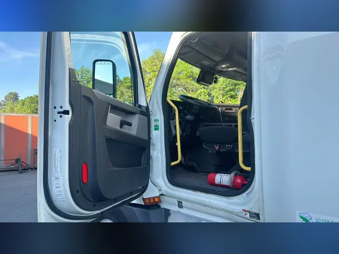 2022 Freightliner Cascadia 12681ac4cb0d6d7a55f28d5fb493f06d12e