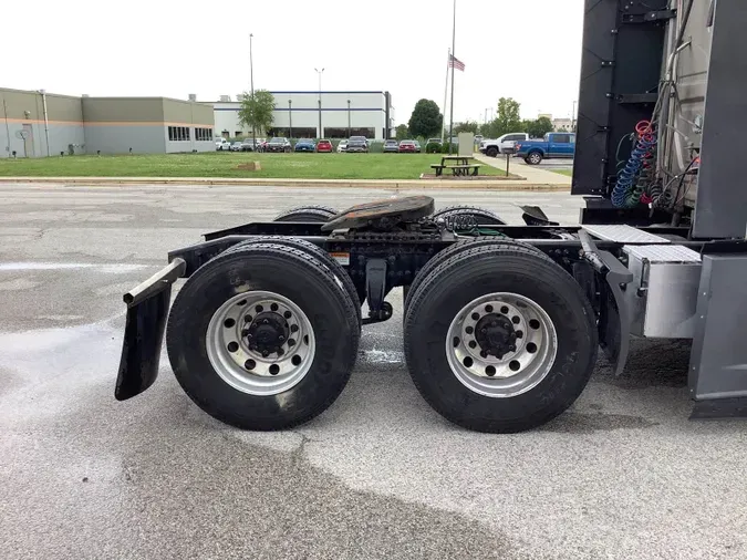 2022 Freightliner Cascadia 126