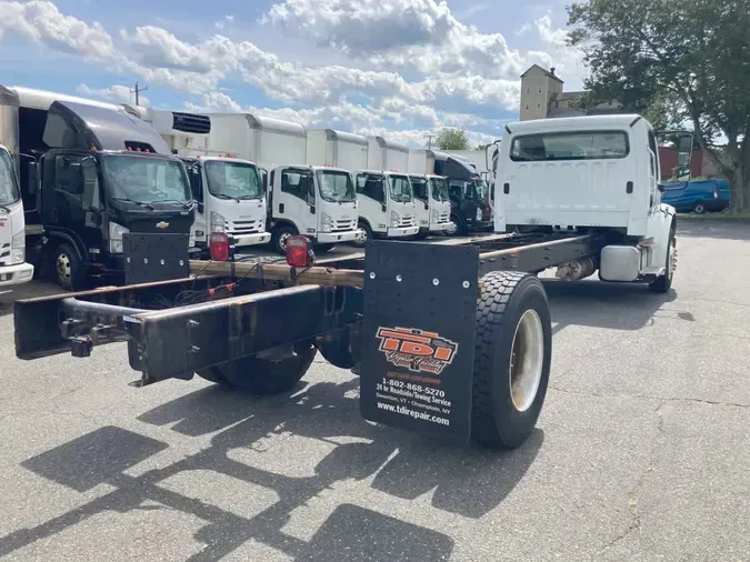 2018 FREIGHTLINER M2 106