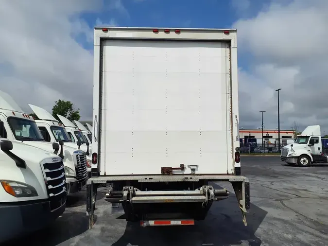 2019 FREIGHTLINER M2 106