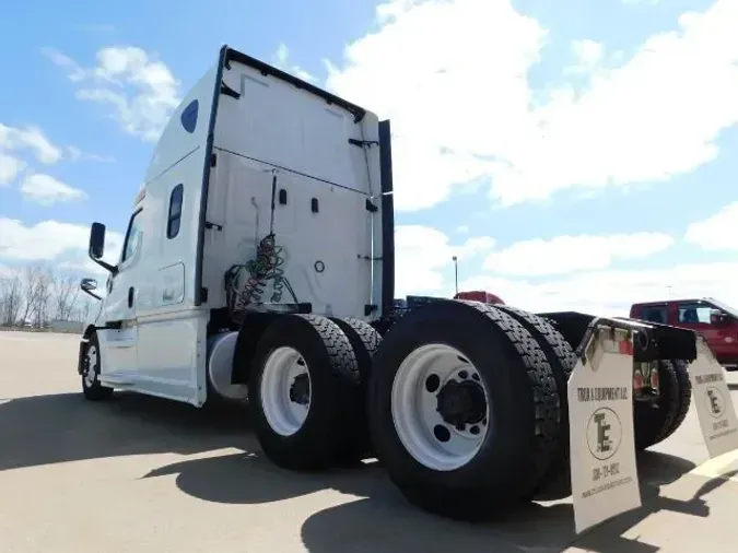 2020 Freightliner New Cascadia 126