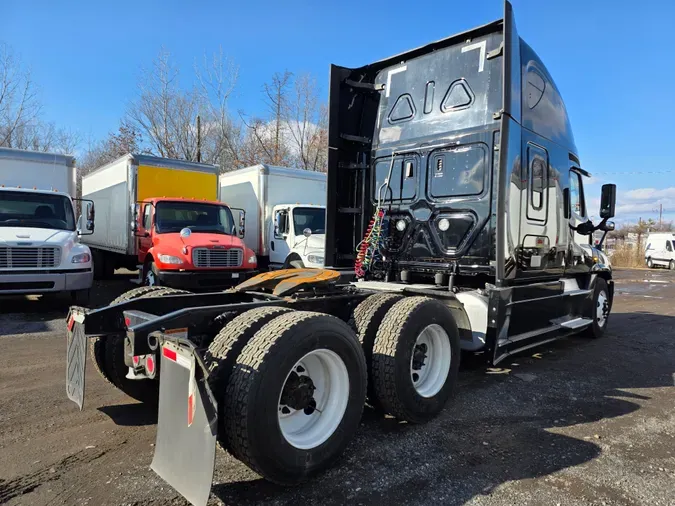 2020 FREIGHTLINER/MERCEDES CASCADIA 125