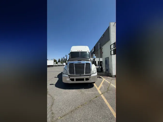 2018 FREIGHTLINER/MERCEDES CASCADIA 12581b273733d44e79f8cff5eec2aa39f57