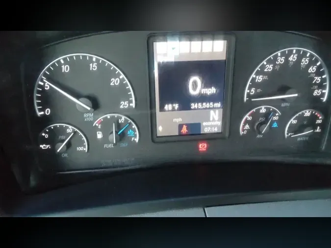 2020 Freightliner Cascadia 126