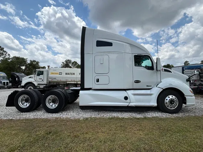 2022 Kenworth T680