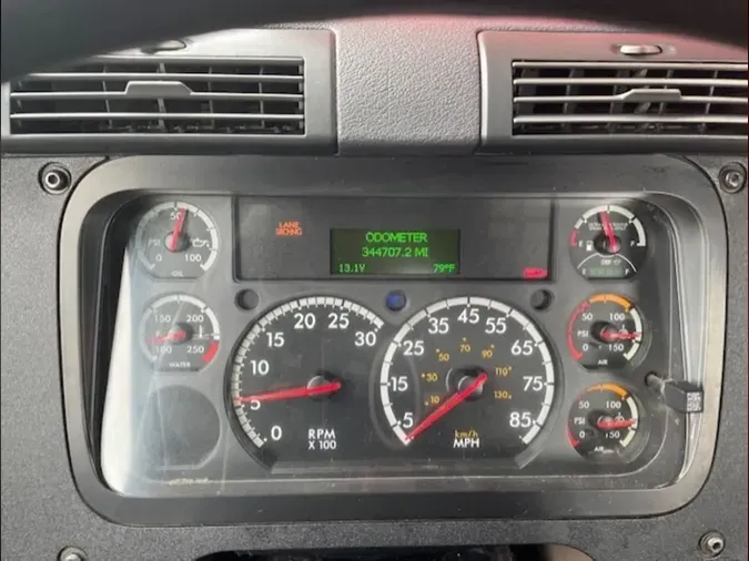 2020 FREIGHTLINER/MERCEDES CASCADIA 113