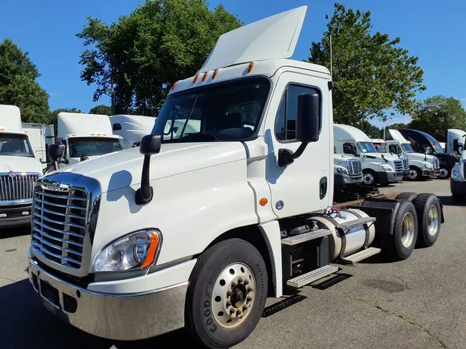 2018 FREIGHTLINER/MERCEDES CASCADIA 12581b6c57d192701da1252110fd4ca1dce