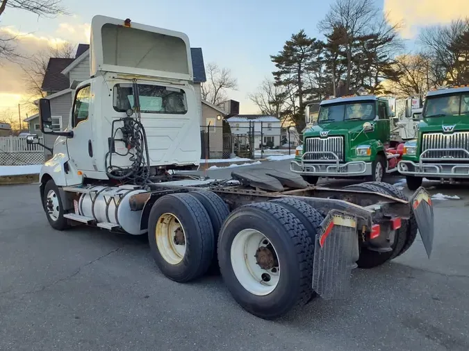 2019 NAVISTAR INTERNATIONAL LT625 DAYCAB T/A81b6de0a0d25321b697e2c6728db8470