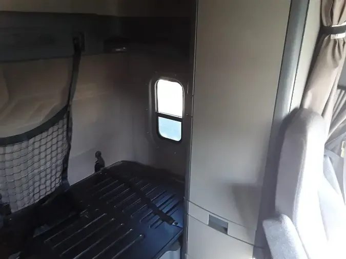 2020 FREIGHTLINER/MERCEDES CASCADIA 12581b8b314821693a53a600421c606f339