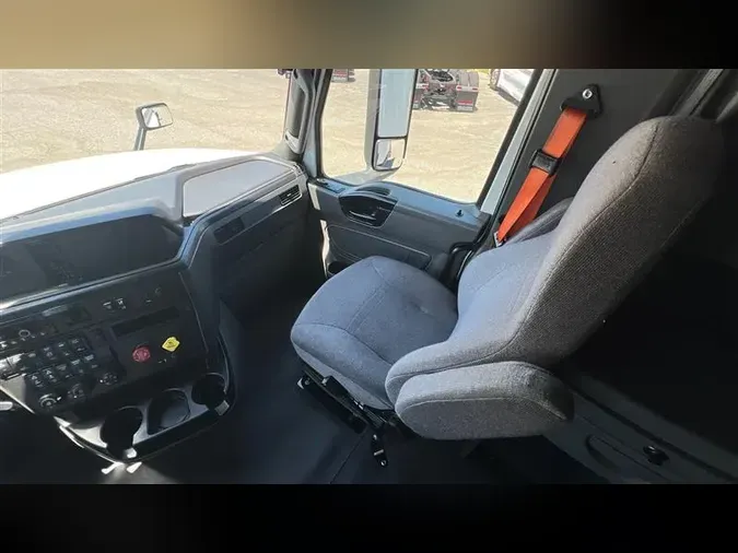 2022 INTERNATIONAL LT625