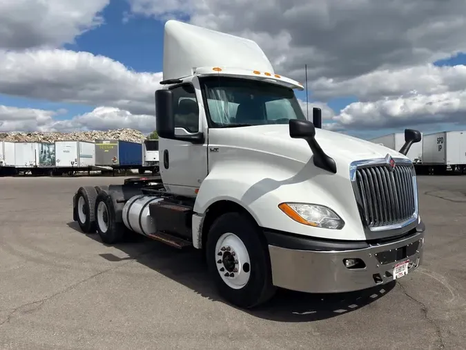2019 NAVISTAR INTERNATIONAL LT625 DAYCAB T/A
