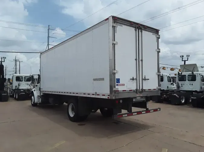 2017 FREIGHTLINER M2 106