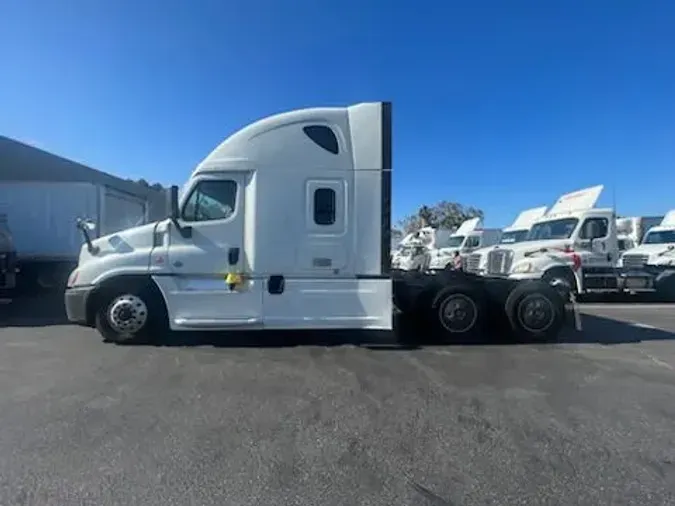 2020 FREIGHTLINER/MERCEDES CASCADIA 125