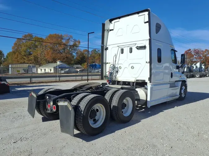 2017 FREIGHTLINER/MERCEDES CASCADIA 125