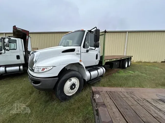 2010 INTERNATIONAL DURASTAR 4400