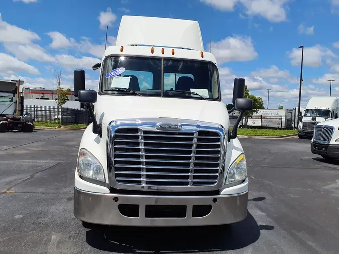 2016 FREIGHTLINER/MERCEDES CASCADIA 113